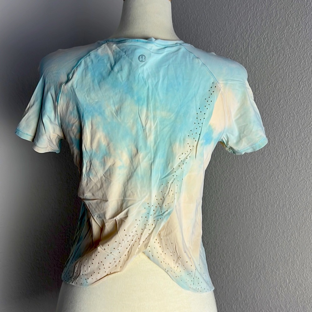 Lululemon athletica top